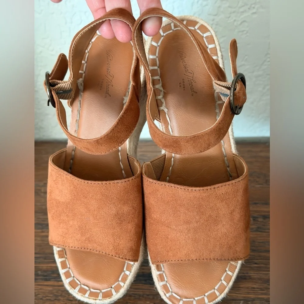 Universal Thread Sandals Women’s Sz 6.5  Espadrille Brown Cognac Morgan Wedge